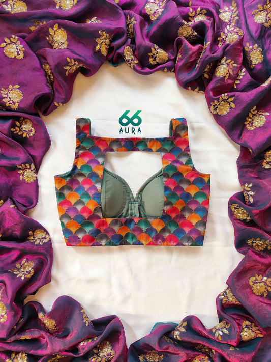 EMPRESS AURA SAREE WITH VIVID AURA SLEEVELESS BLOUSE