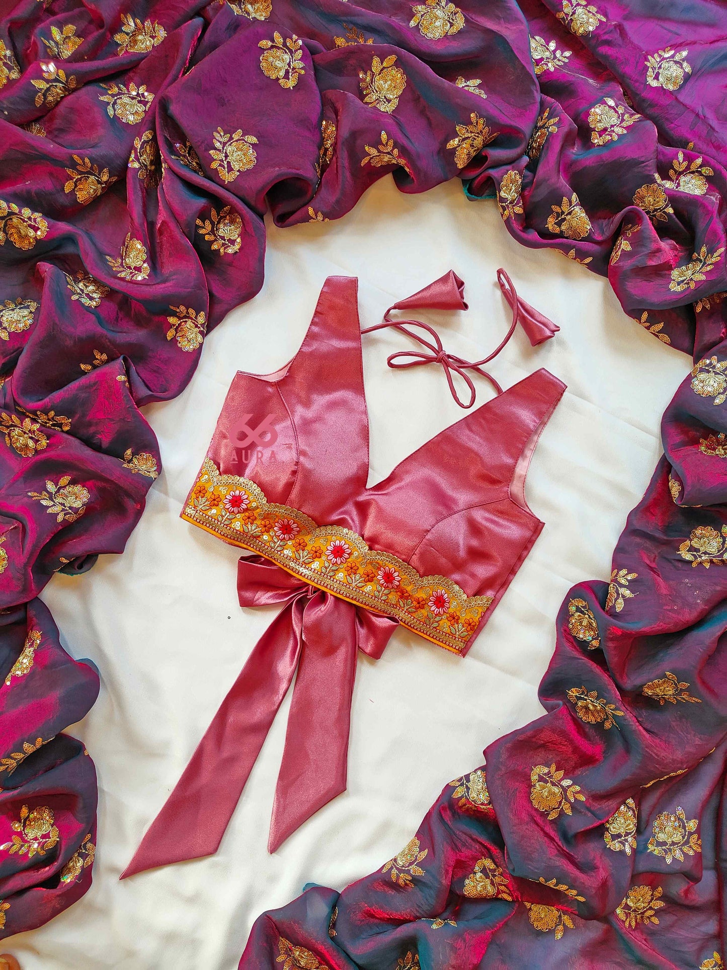 EMPRESS AURA SAREE WITH DARLING AURA SLEEVELESS BLOUSE