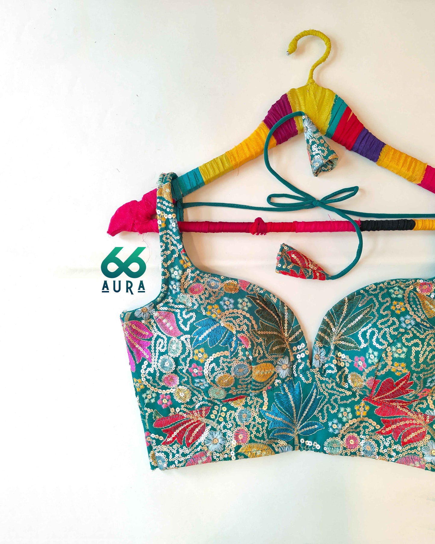 OCEAN AURA SLEEVELESS BLOUSE