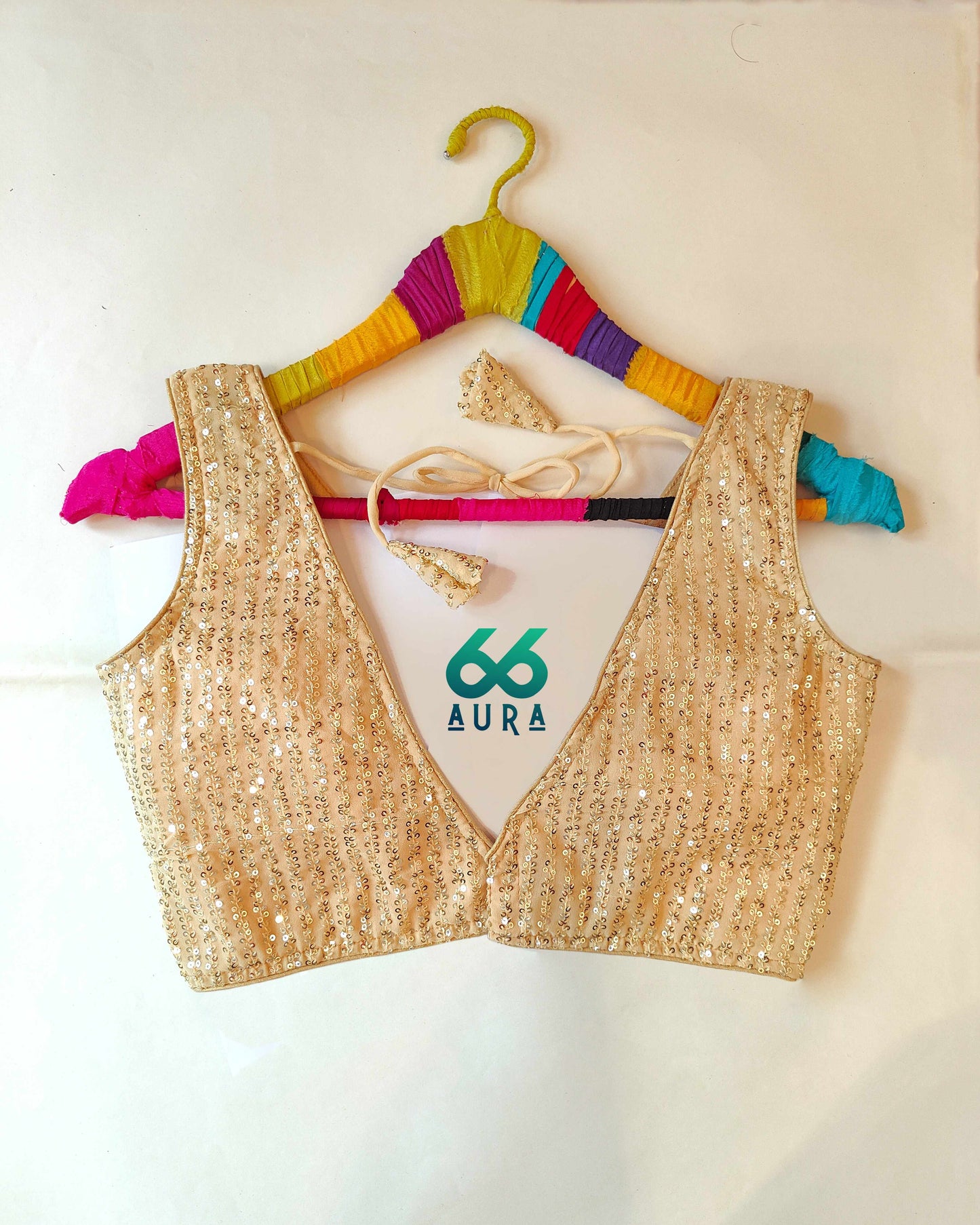 VANILLA AURA SLEEVELESS BLOUSE