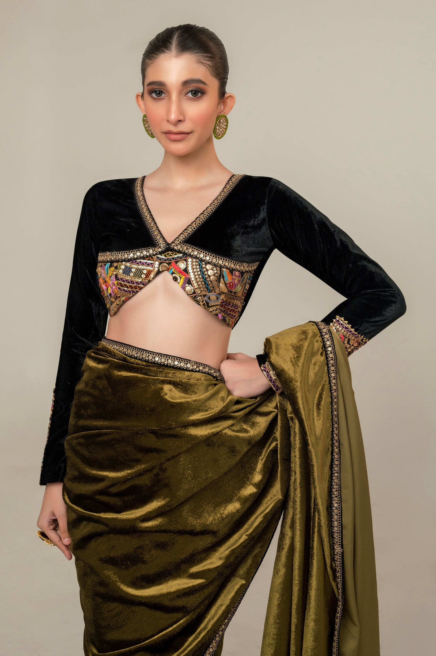 VELVET VOGUE SAREE WITH MIDNIGHT MANOR BLOUSE - 66Aura