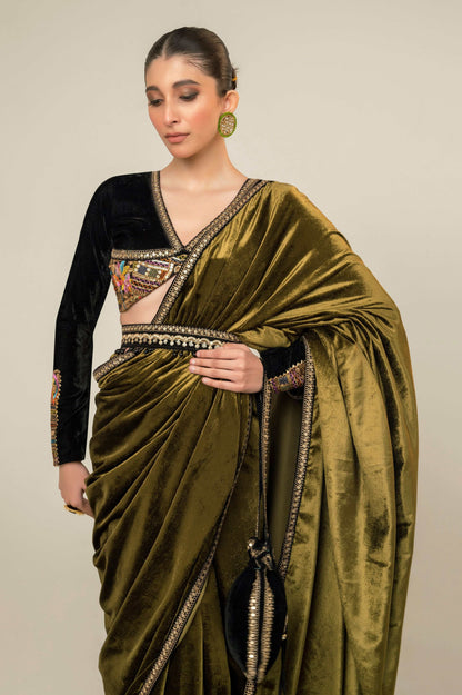 VELVET VOGUE SAREE WITH MIDNIGHT MANOR BLOUSE - 66Aura