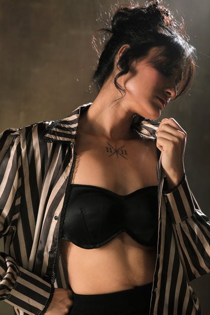 Oversized stripe Spin shirt by 66aura featuring a relaxed fit, blue and white horizontal stripes, and a classic collar.