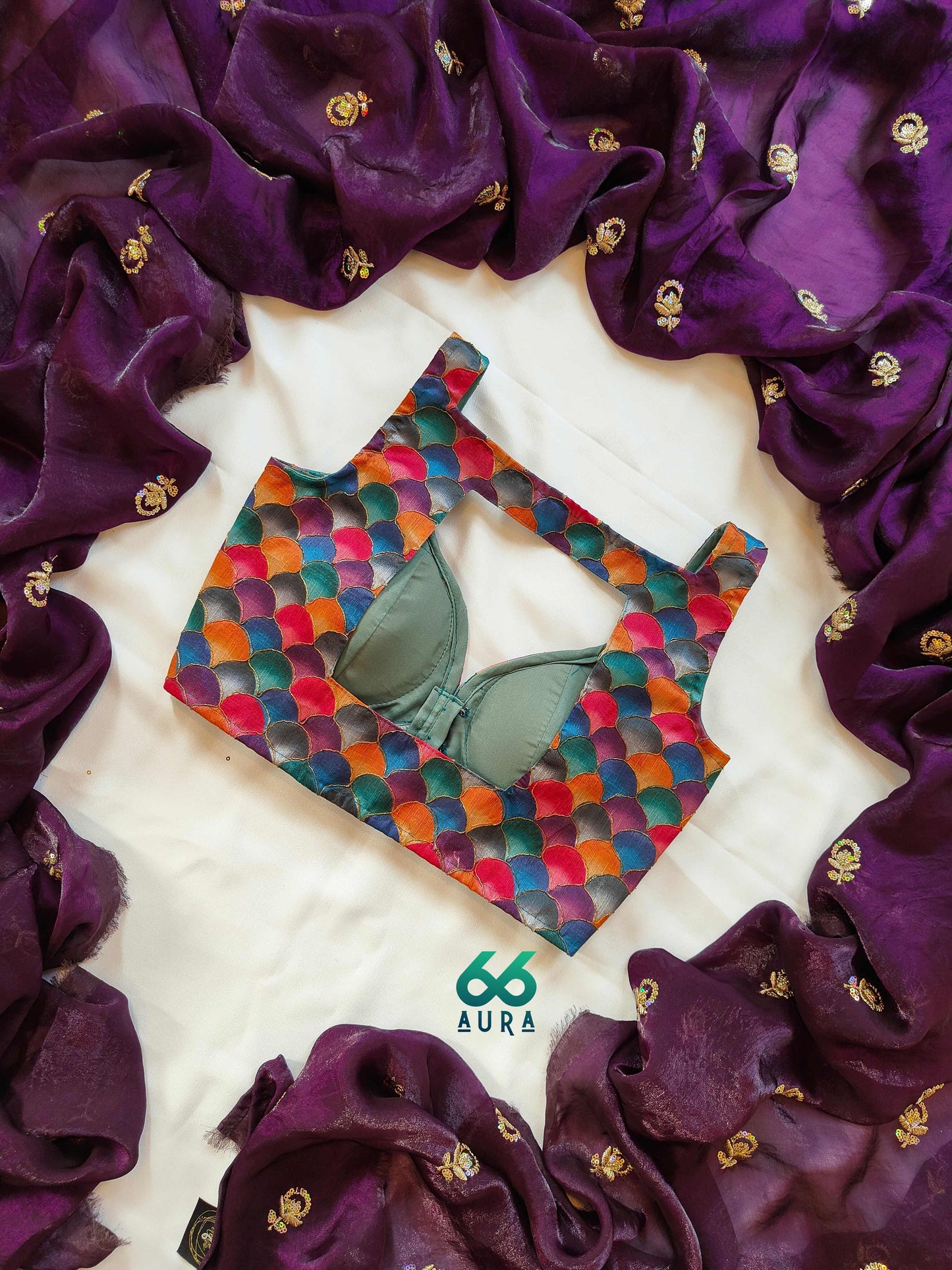 DREAM AURA SAREE WITH VIVID AURA SLEEVELESS BLOUSE