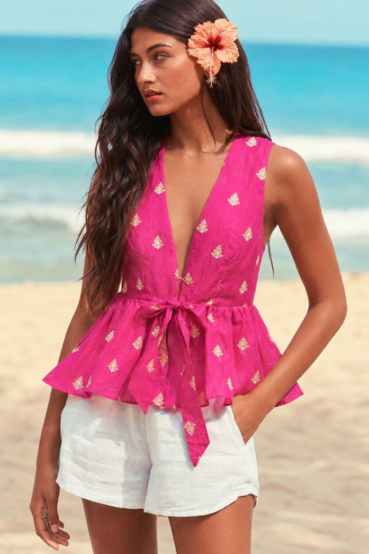 66aura Cupid Crisis Top featuring a stylish design with a comfortable fit and vibrant colors, perfect for casual wear