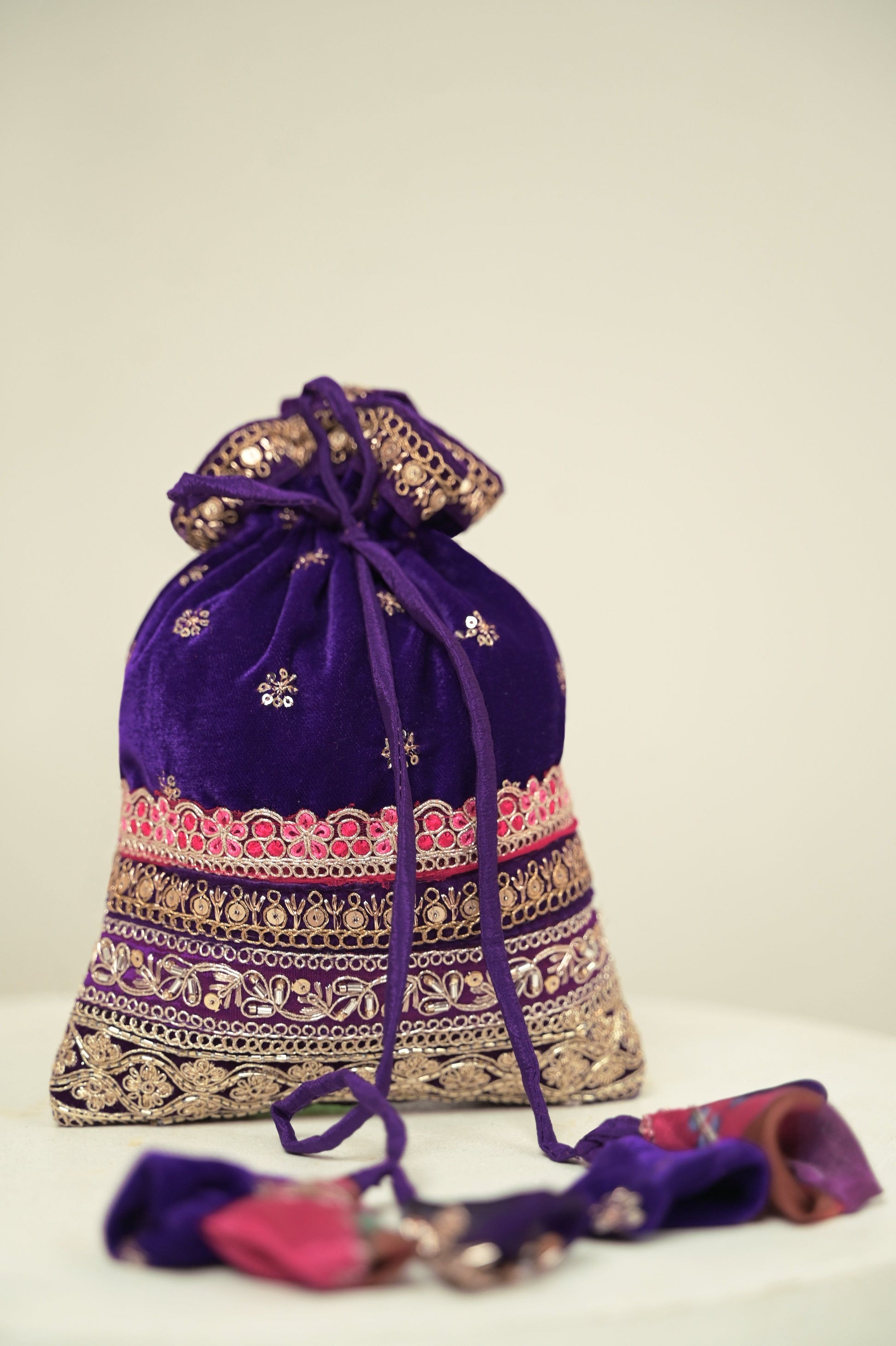 MRINALINI BAG - 66Aura