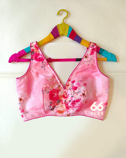 TAFFY AURA SLEEVELESS BLOUSE