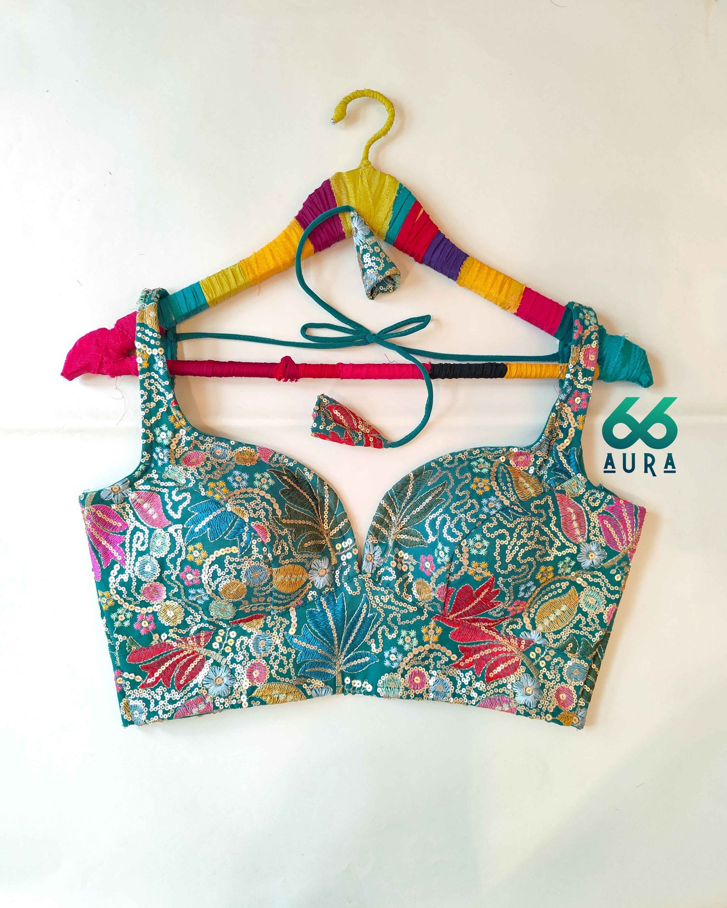 OCEAN AURA SLEEVELESS BLOUSE