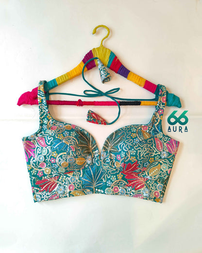 OCEAN AURA SLEEVELESS BLOUSE