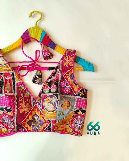 GALAXY AURA SLEEVELESS BLOUSE