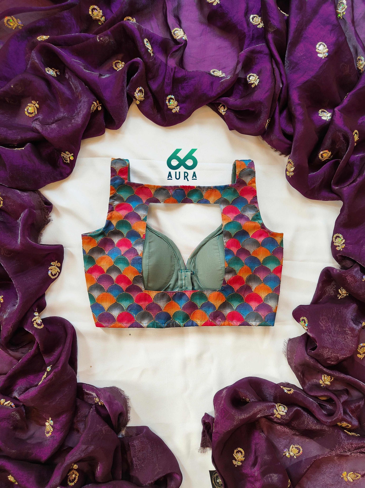 DREAM AURA SAREE WITH VIVID AURA SLEEVELESS BLOUSE