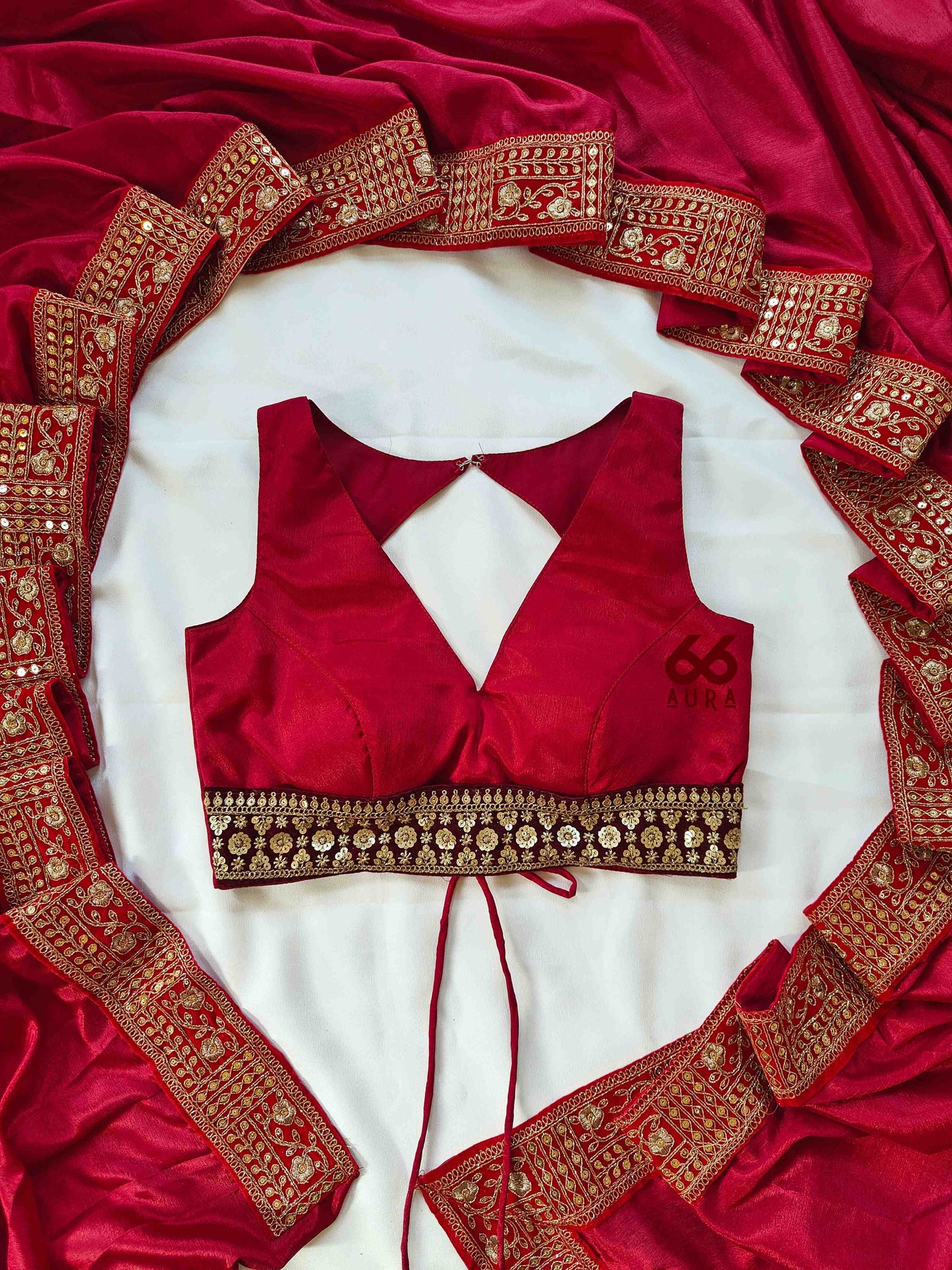 OOMPH AURA SAREE WITH BERRY AURA SLEEVELESS BLOUSE