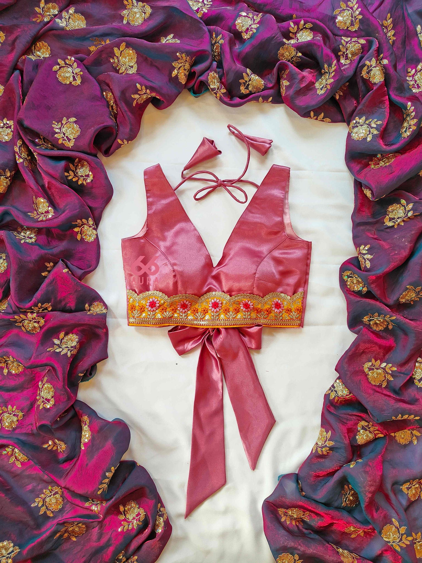 EMPRESS AURA SAREE WITH DARLING AURA SLEEVELESS BLOUSE