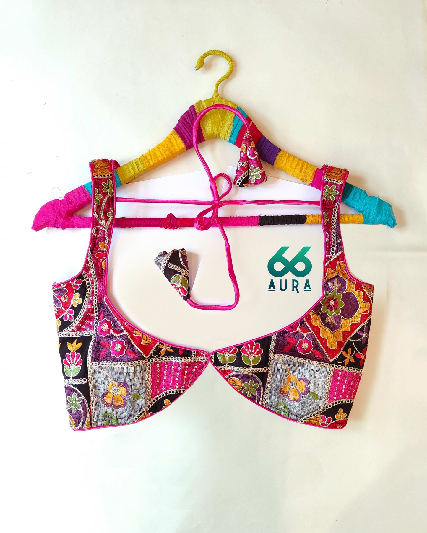 GALAXY AURA SLEEVELESS BLOUSE