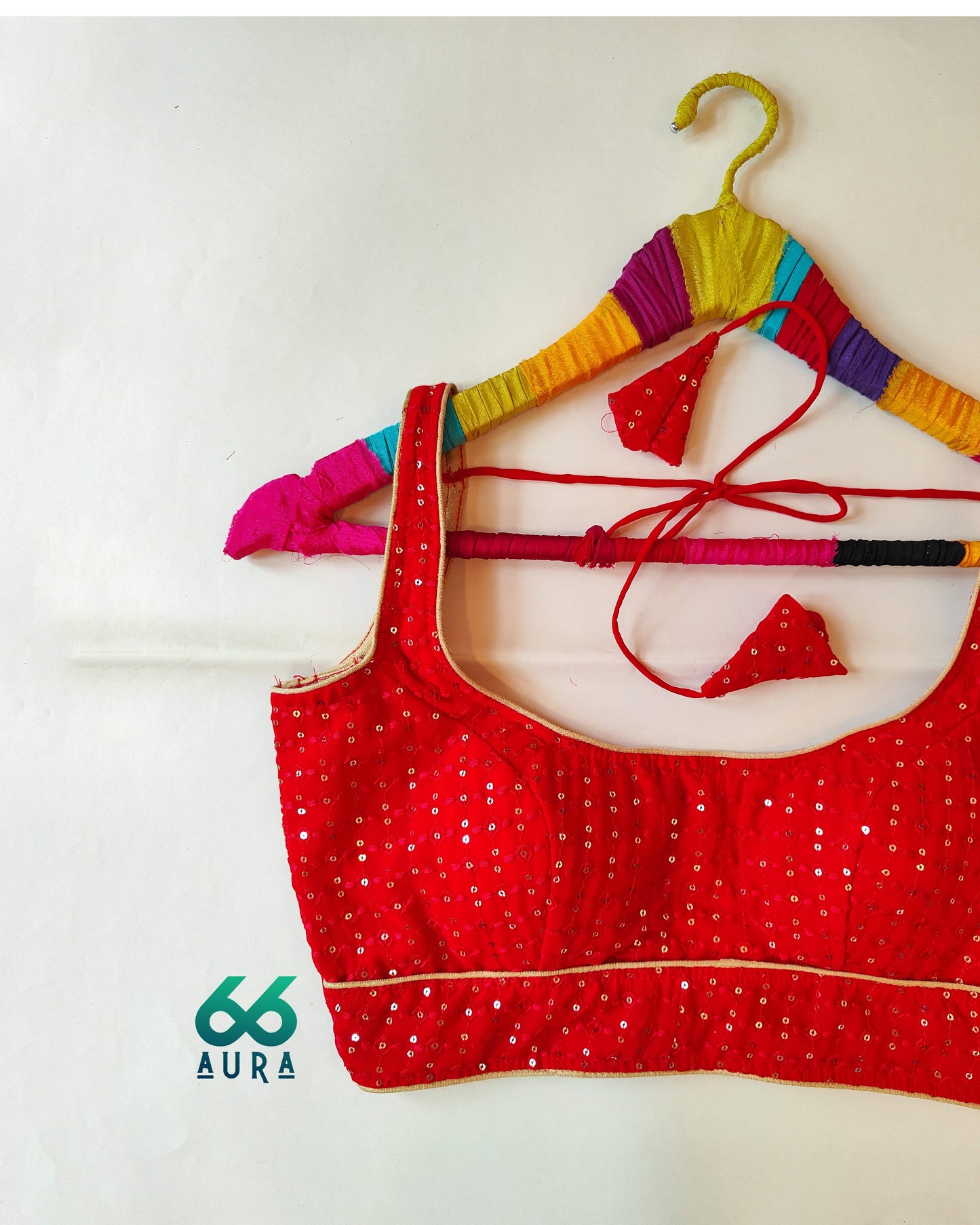 RUBY AURA SLEEVELESS BLOUSE