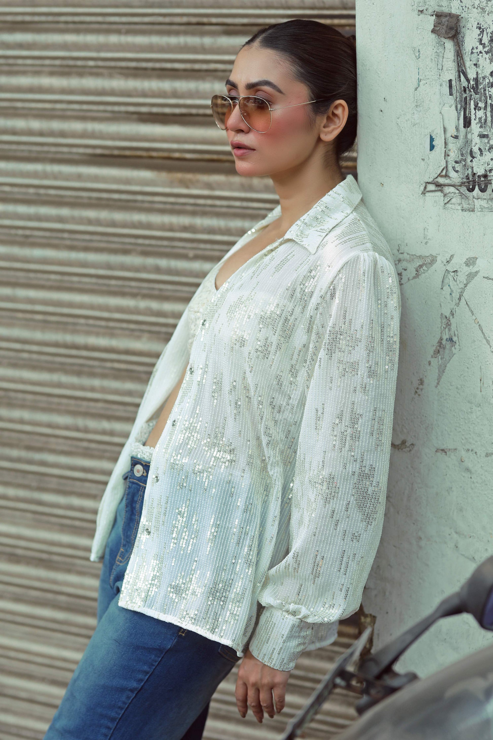 66aura Drama Queen shirt with bold graphic print, featuring a stylish and comfortable casual top for expressive fashion.