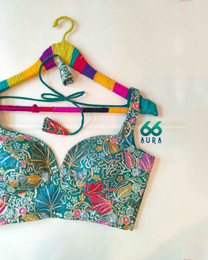 OCEAN AURA SLEEVELESS BLOUSE