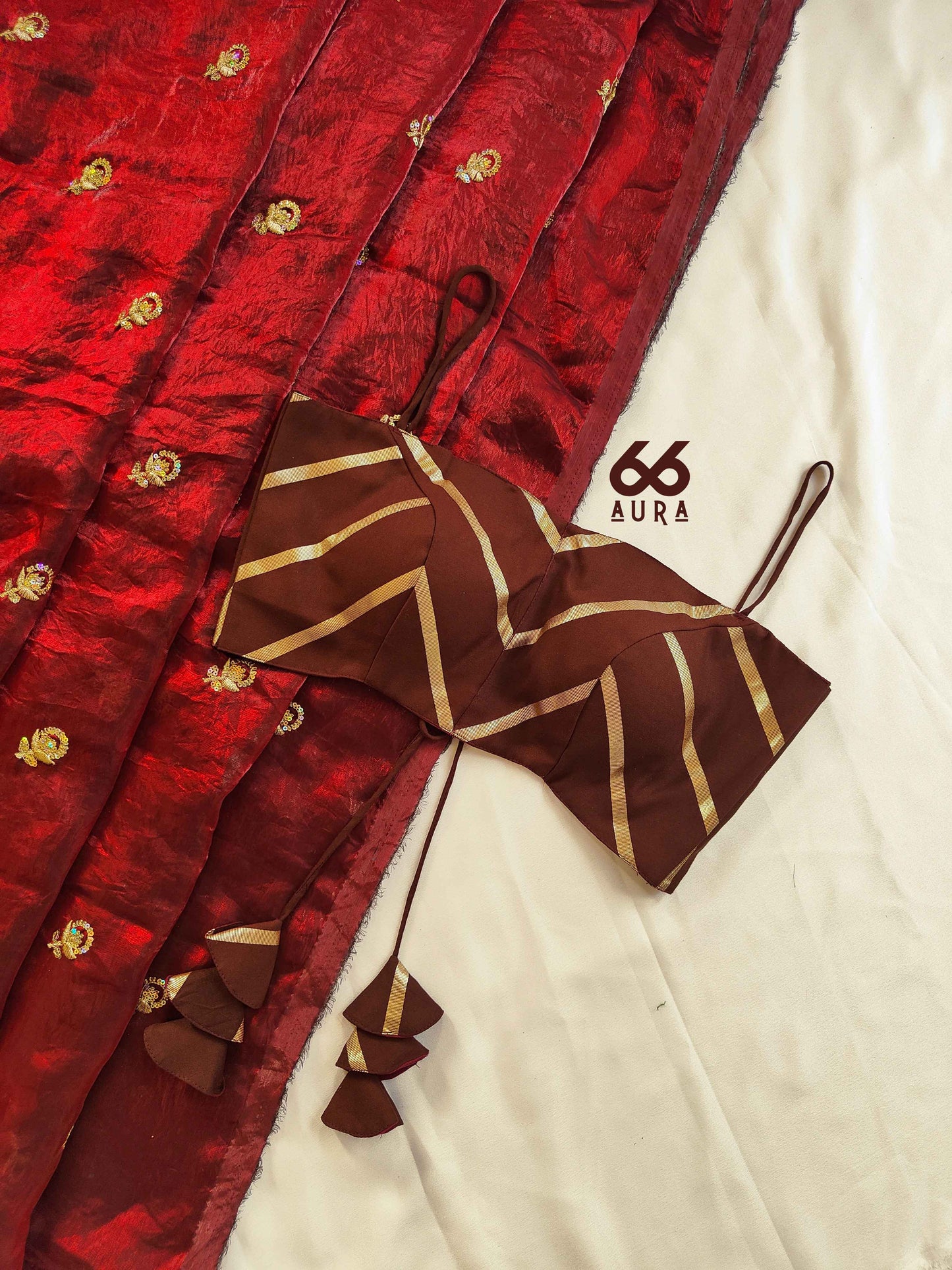 MOCHA AURA SLEEVELESS BLOUSE