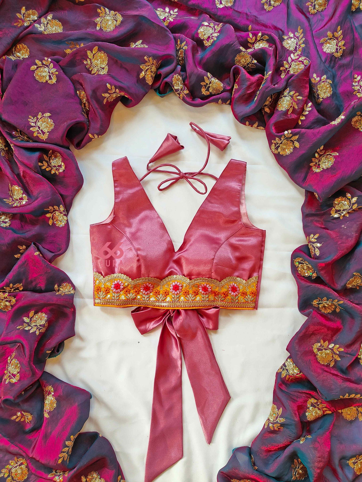 EMPRESS AURA SAREE WITH DARLING AURA SLEEVELESS BLOUSE