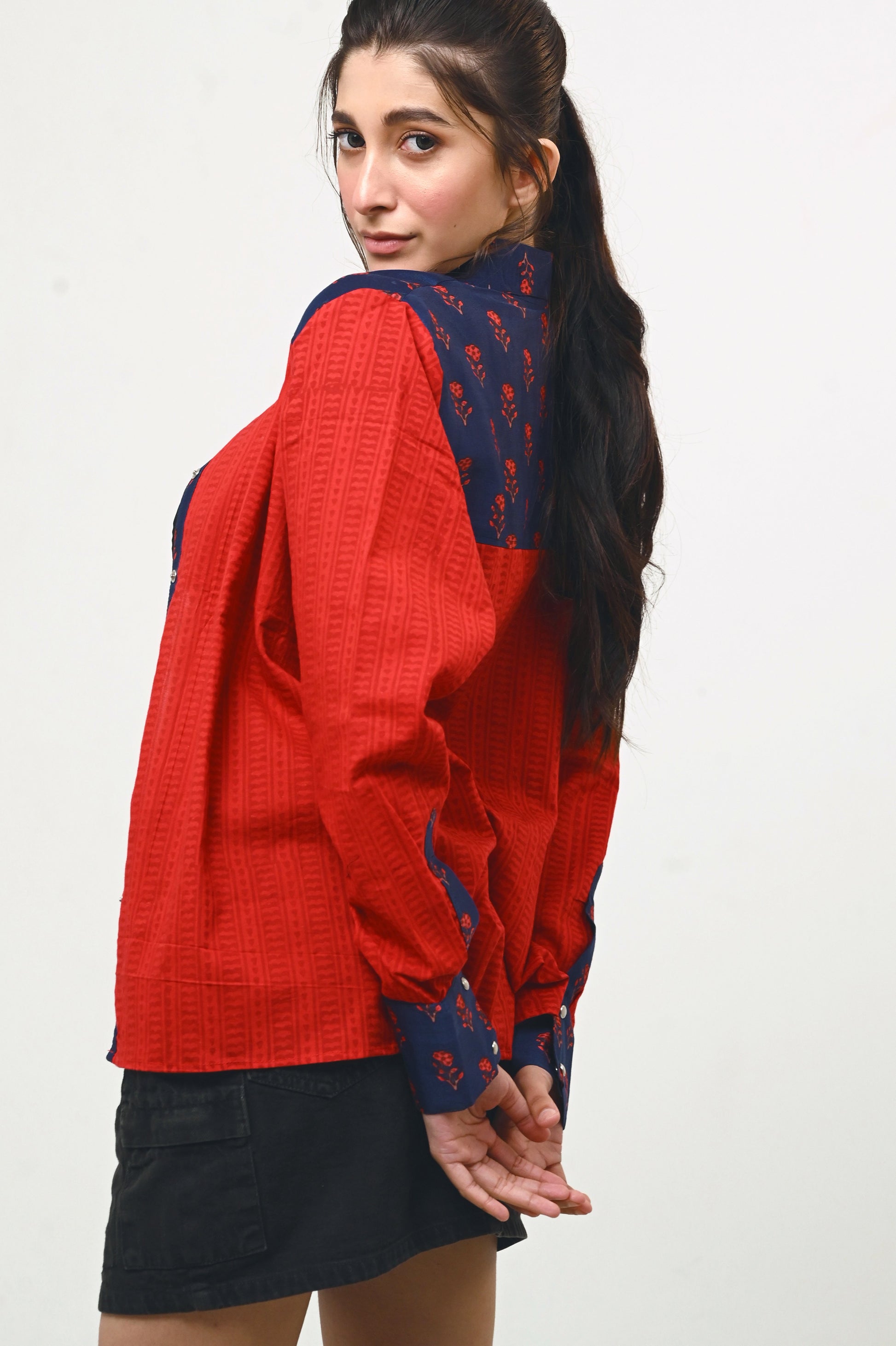 RUBY ROAR SHIRT - 66Aura