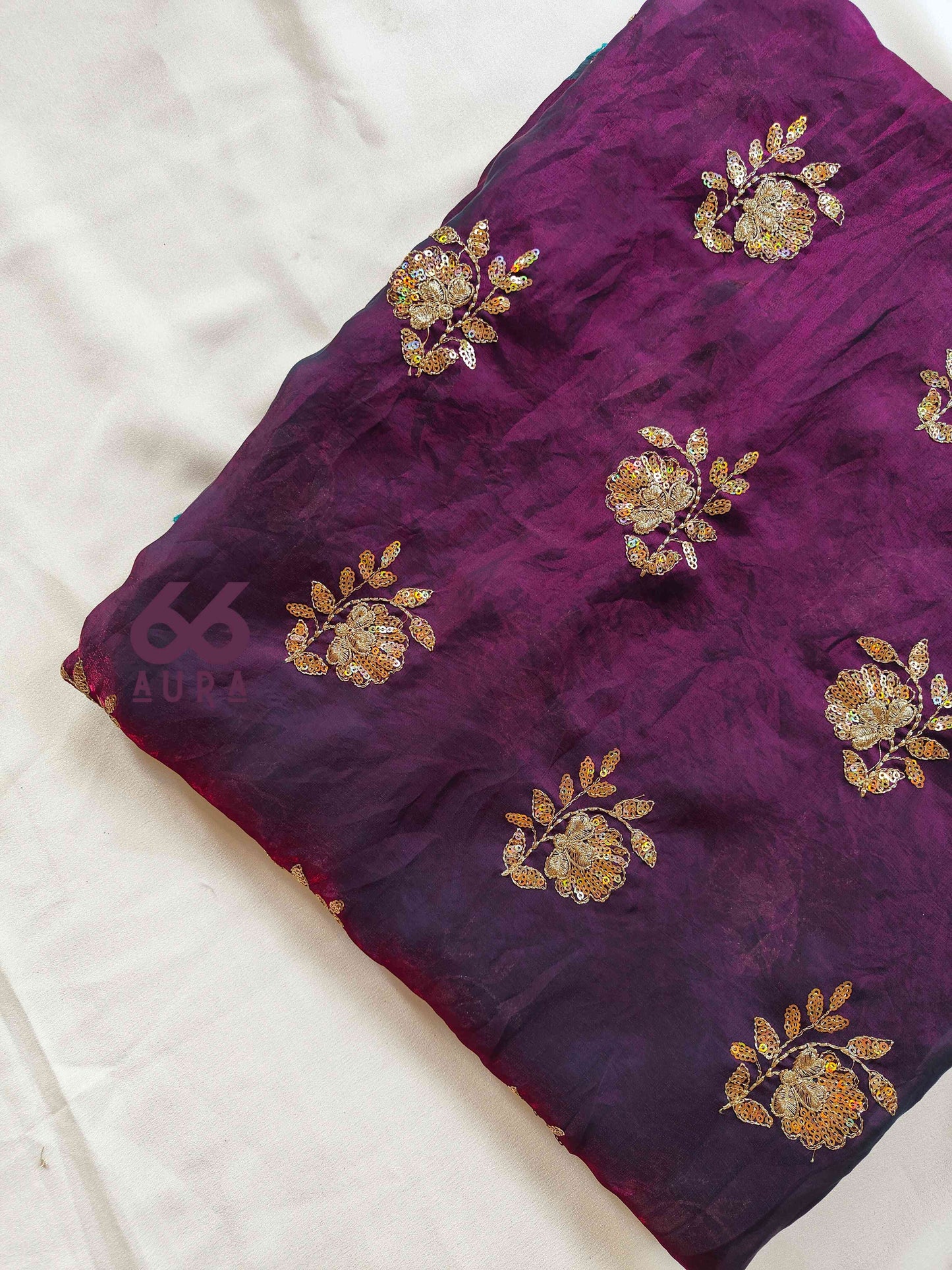 EMPRESS AURA SAREE WITH DARLING AURA SLEEVELESS BLOUSE