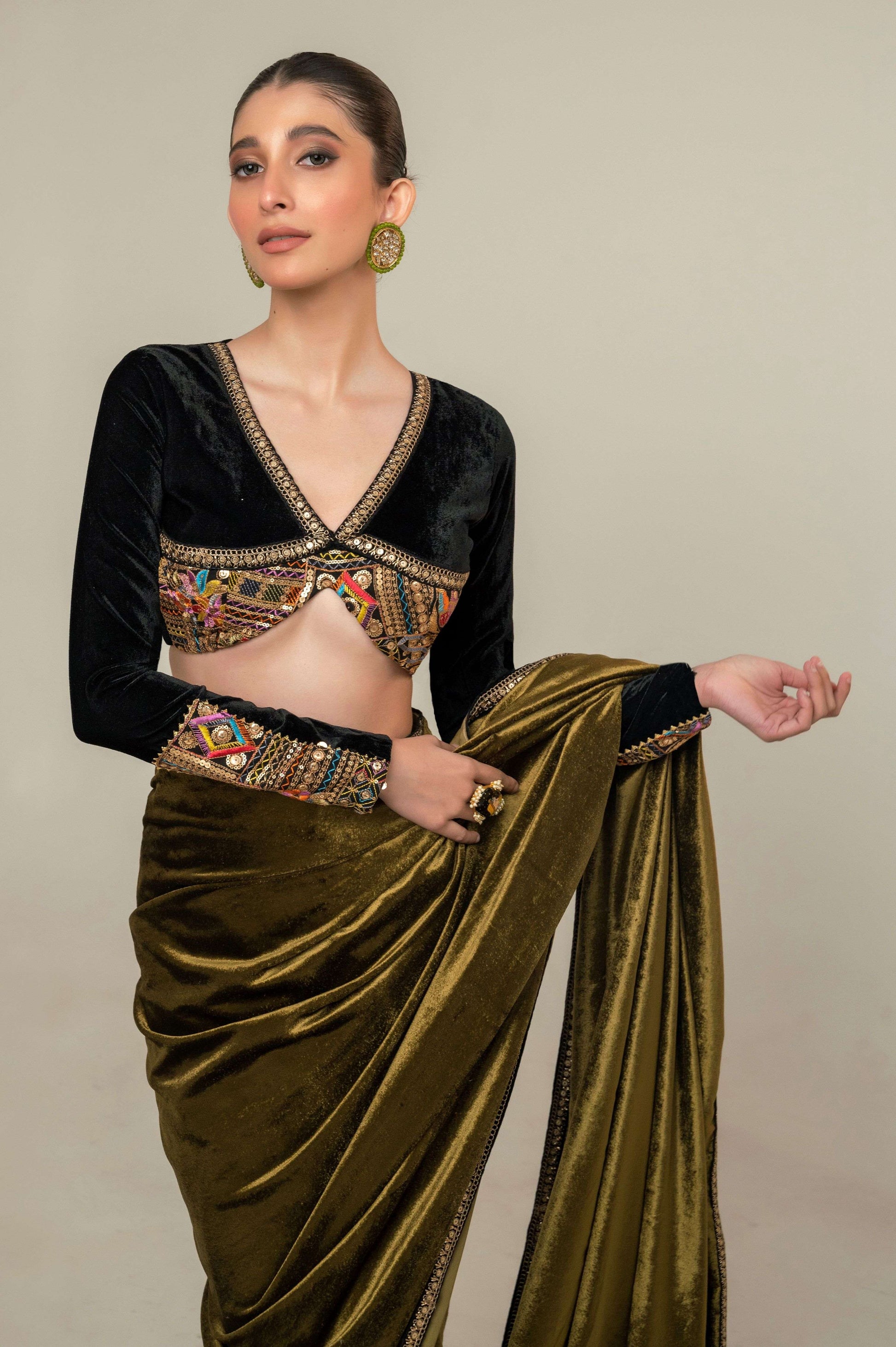 VELVET VOGUE SAREE WITH MIDNIGHT MANOR BLOUSE - 66Aura