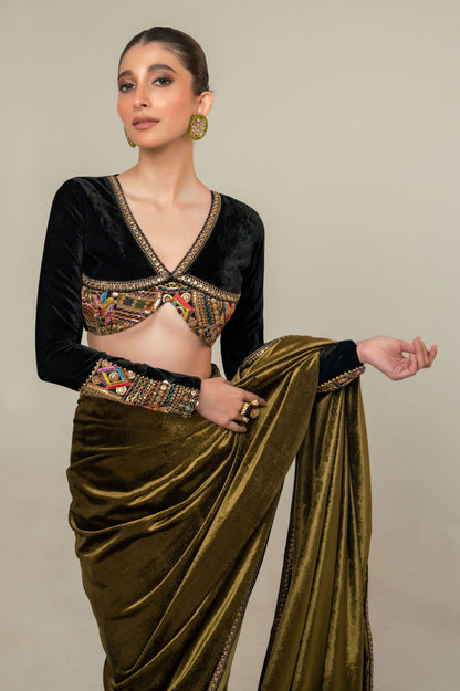 VELVET VOGUE SAREE WITH MIDNIGHT MANOR BLOUSE - 66Aura