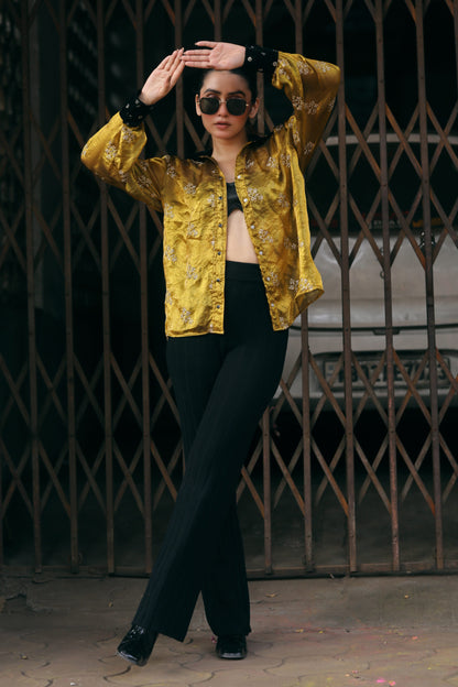 Black LEVEL UP shirt by 66aura featuring a modern graphic design on the front, made from soft, comfortable fabric.