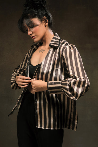 Oversized stripe shirt by 66aura featuring bold horizontal stripes, relaxed fit, and long sleeves, displayed on a neutral background.