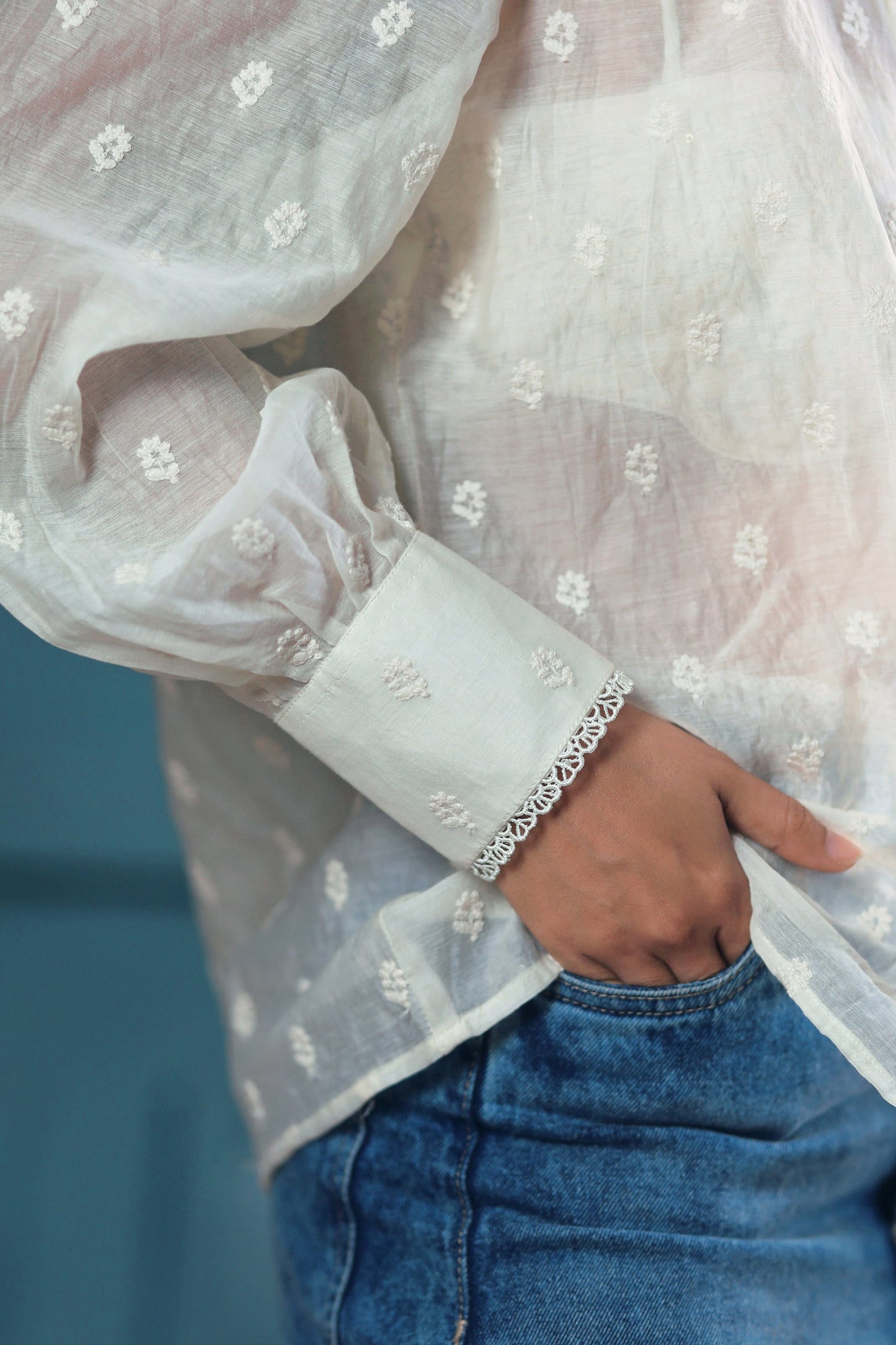 Oversized CLOUD CRAFT shirt by 66aura, shown in soft fabric with relaxed fit, featuring a casual, stylish design.