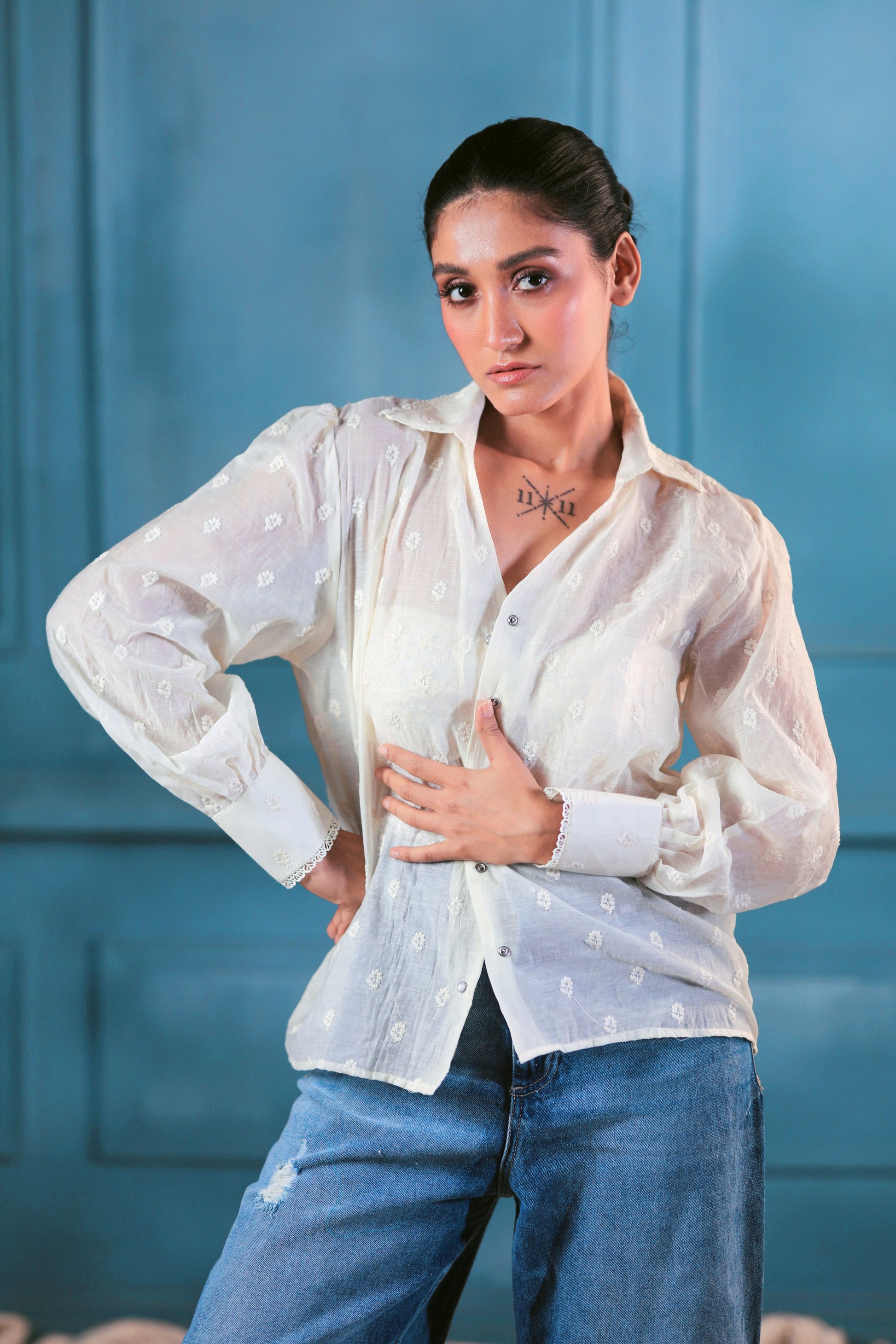 Oversized CLOUD CRAFT shirt by 66aura featuring a relaxed fit, soft fabric, and stylish design displayed on a model.