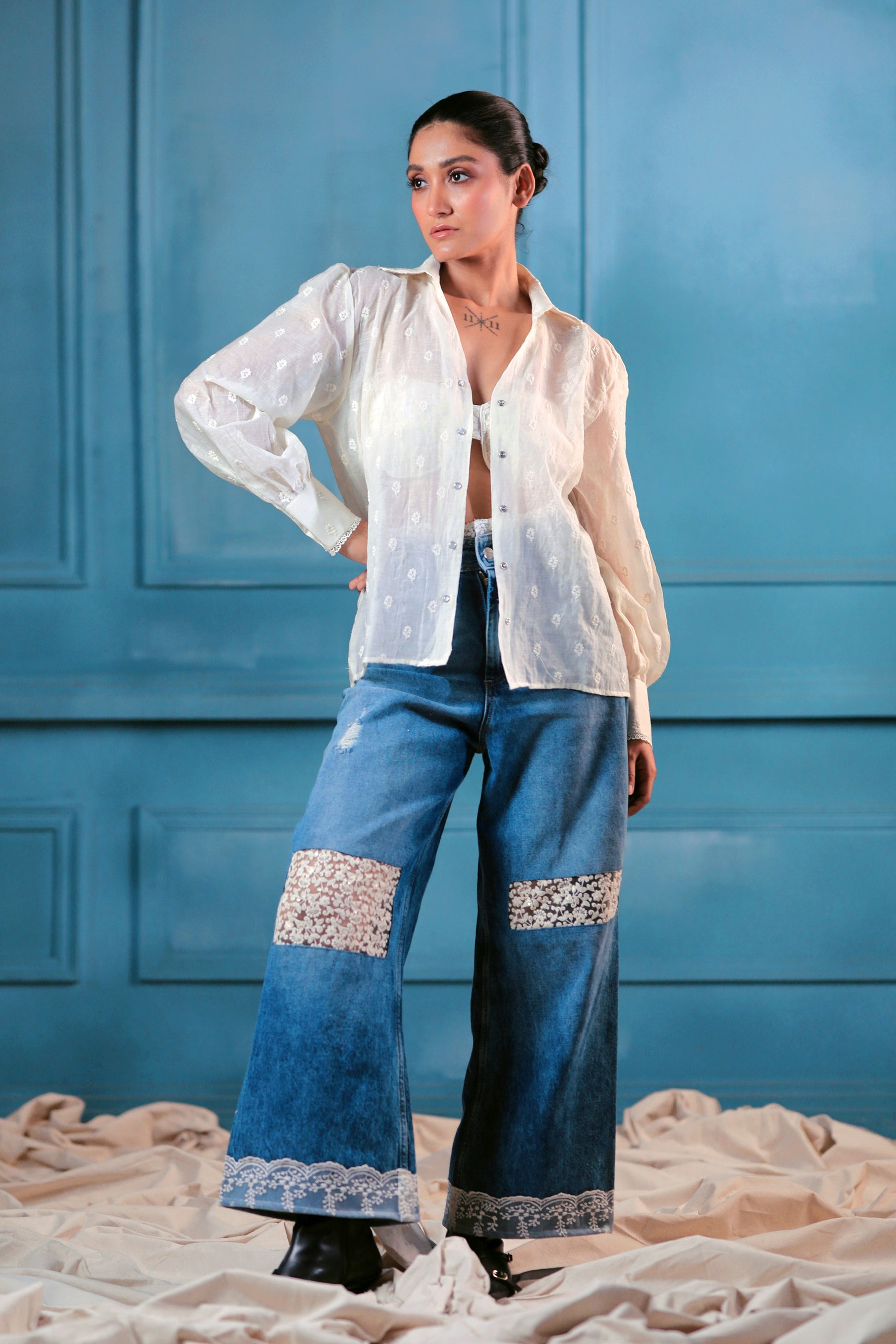 66aura cloud craft oversized shirt in soft fabric with a relaxed fit, featuring a casual collar and long sleeves.